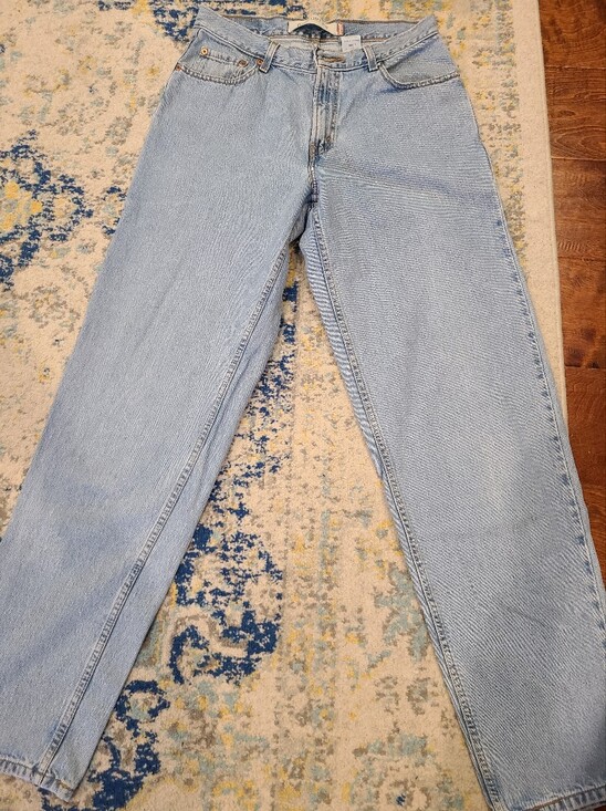 Levi's Other - Vintage Levi's 560 Comfort Fit light-wash denim jeans - size W30 L34